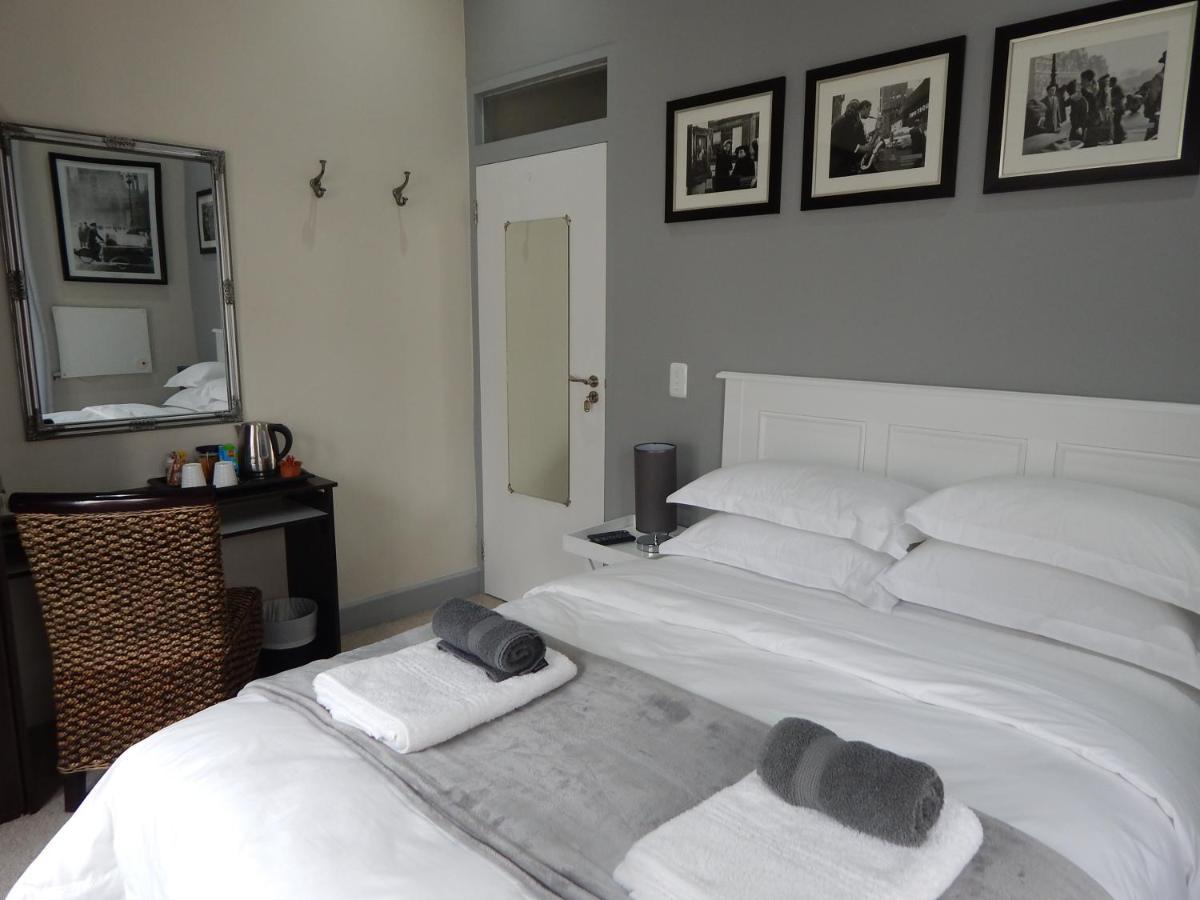 Apple And Spice Guest House Джордж Екстериор снимка