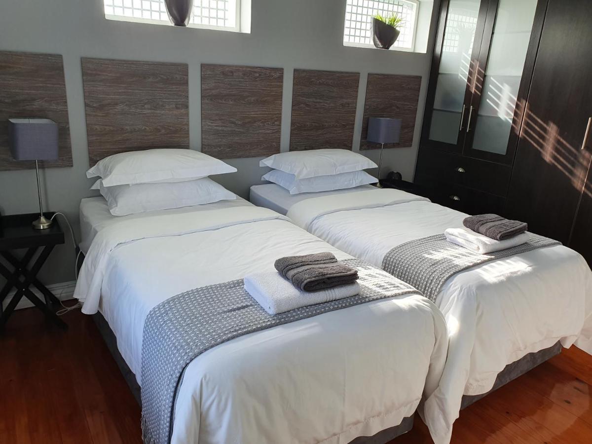 Apple And Spice Guest House Джордж Екстериор снимка