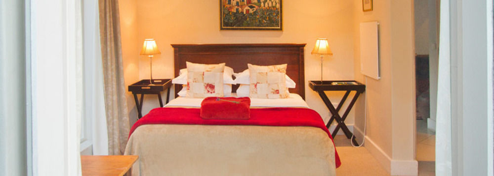 Apple And Spice Guest House Джордж Екстериор снимка