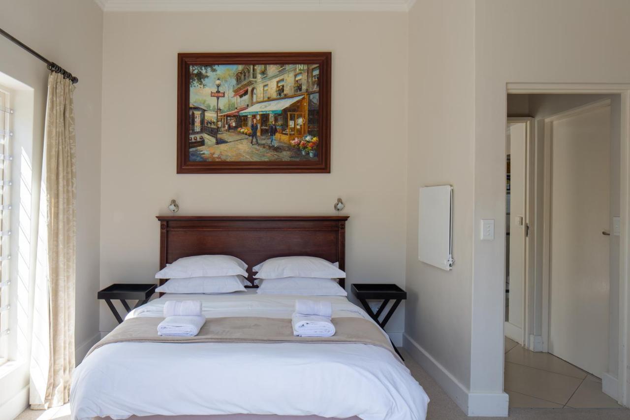 Apple And Spice Guest House Джордж Екстериор снимка